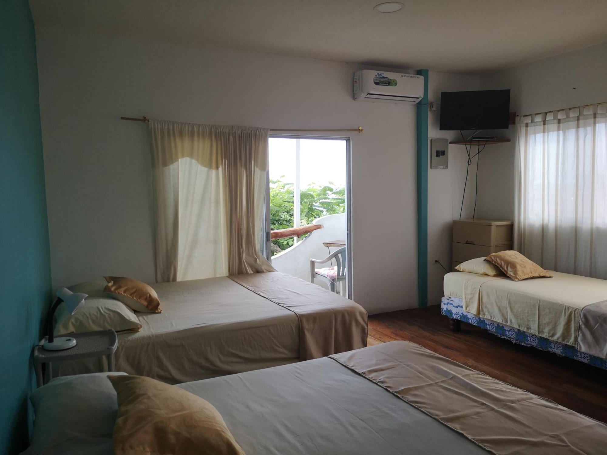Hostal Cabanas Don Jorge ปูแอร์โต บาเกริโซ โมเรโน ภายนอก รูปภาพ